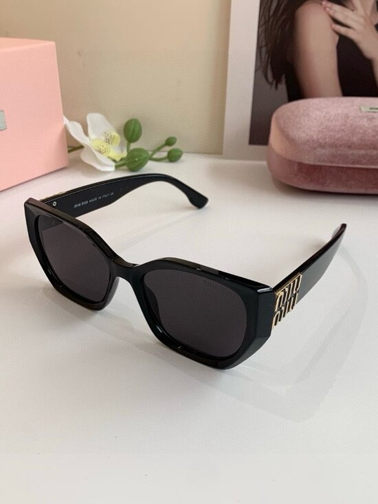 ✅NWT Authentic  MIU MIU Sunglasses main image 7